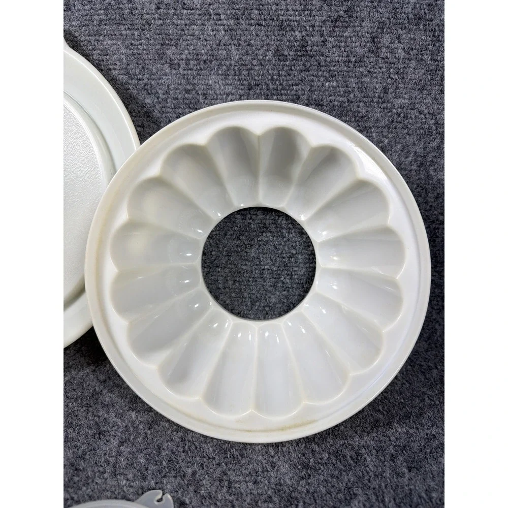 Vintage Tupperware Jel-N-Serve Jello Mold Set White with 3 Decorative Seals